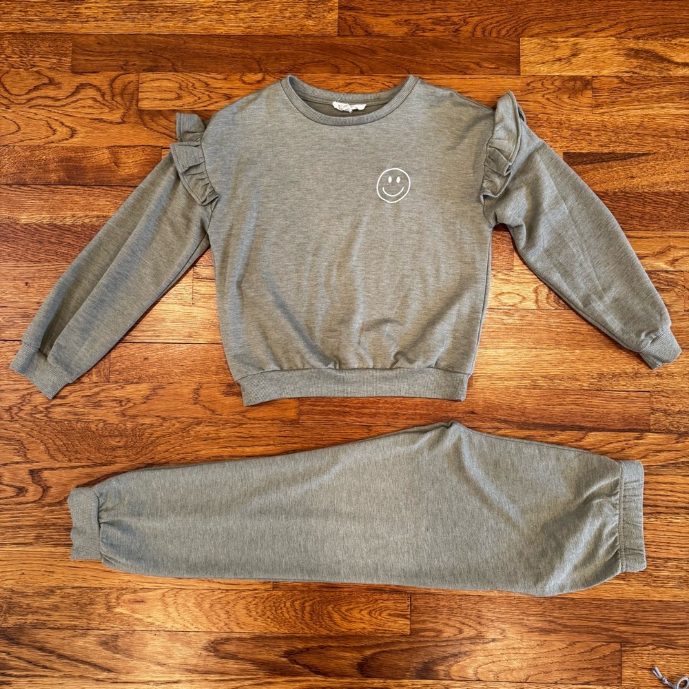 Jessica Simpson Sage Green Matching Set - GC - Size 8